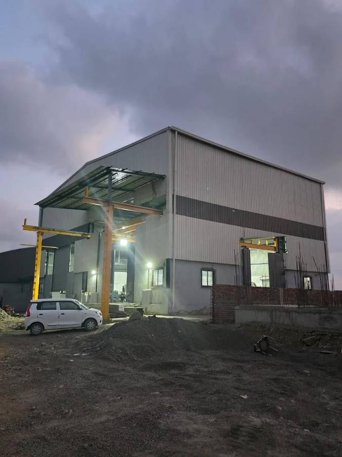 Cutting floor with stacked alloy steel stock
